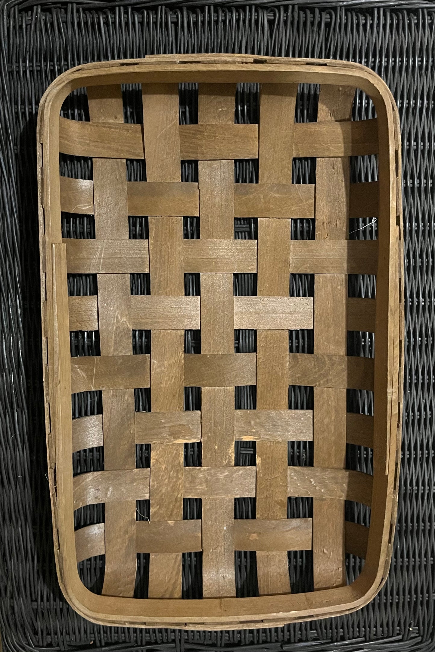 Tobacco basket
